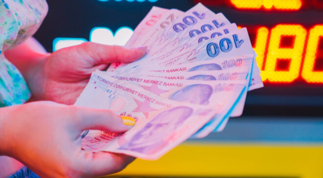 İngiliz bankadan dikkat çeken TL adımı
